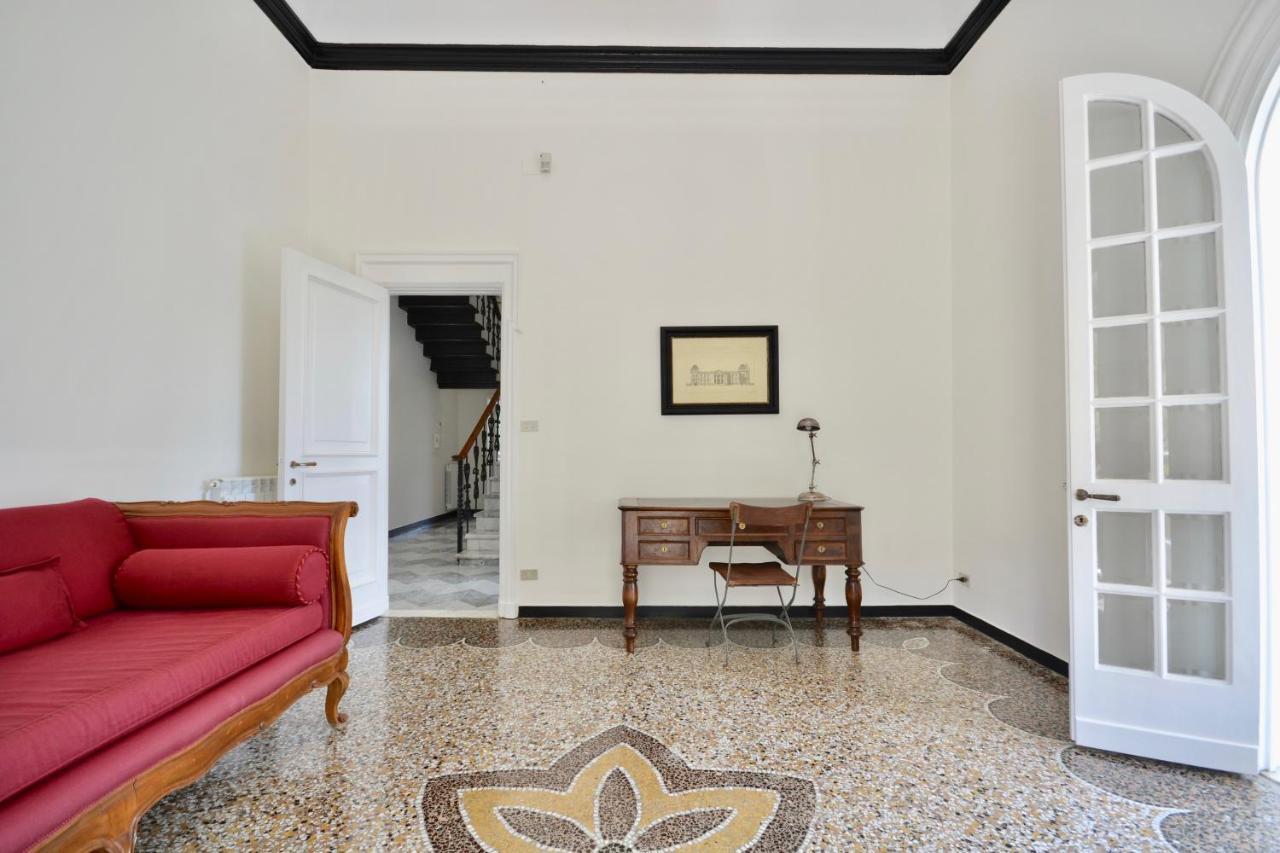 Riviera - 5 Min Walking From