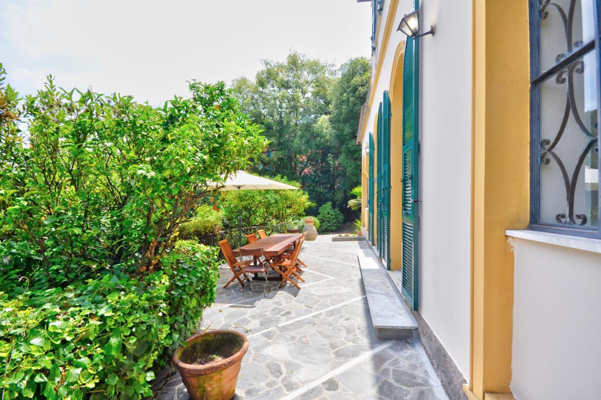Villa Riviera - 5 Min Walking From *
